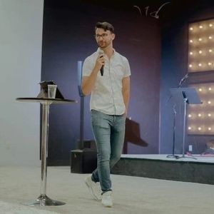 Meet your Posher, Hunter